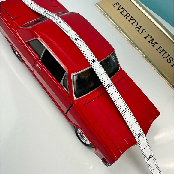1965 Chevy Malibu SS, Red - Maisto 31258 - 1/24 Scale Diecast Model Toy Car - Picture 12 of 14